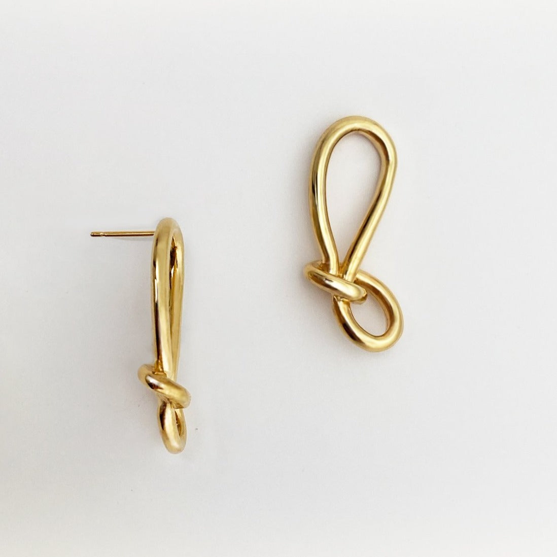 Presleigh Love Knot Stud Earrings in Gold | Kendra Scott